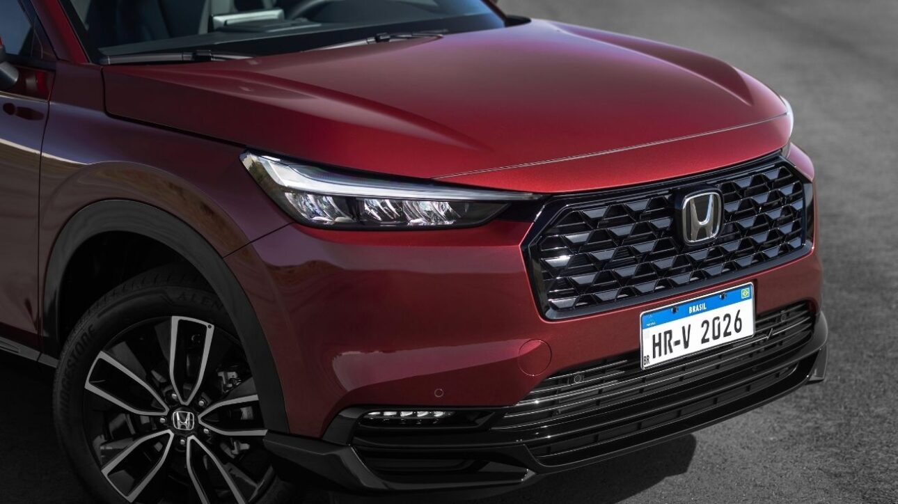 HR-V 2026 estrena en Brasil con motor 1.5 turbo, consumo de 11,4 km/l y Google nativo. Diseño y tecnología prometen agitar el mercado. (Imagen divulgación)