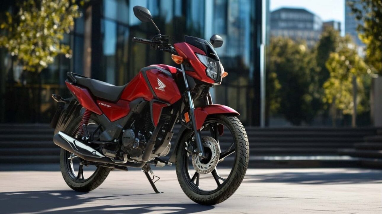 Honda CB125F 2026 Debuta Con 66,7 Km/l, 700 Km De Autonomía Y Panel Digital, Prometiendo Revolucionar Las Motos Urbanas Con Alta Tecnología.