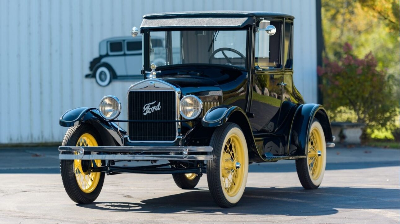 Ford produziu 10 milhões de carros há 101 anos e mudou o mundo. Agora, luta para não ser engolida pela revolução dos veículos elétricos.
