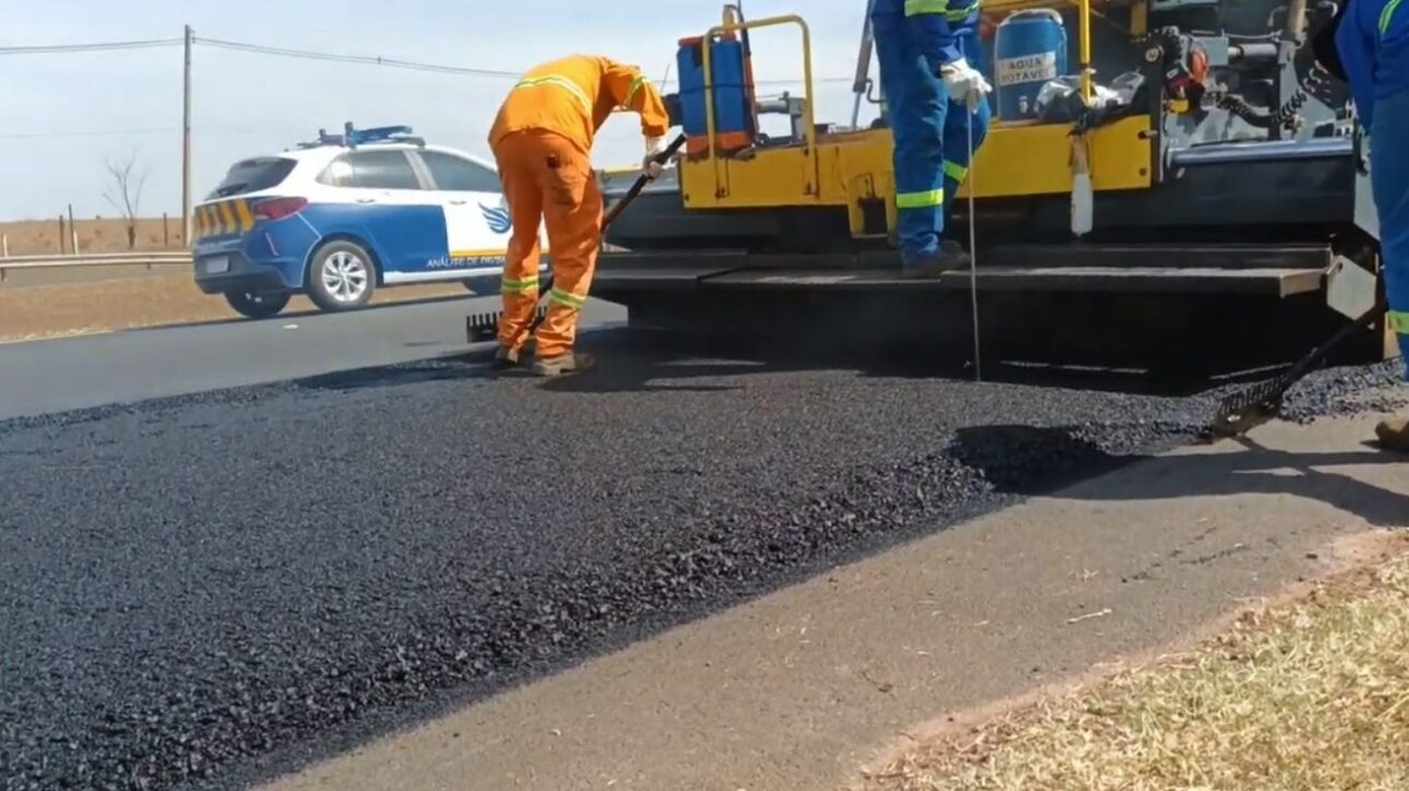 Carretera paulista prueba asfalto con plástico reciclado y sorprende por durabilidad, economía e impacto ambiental positivo en el sector de infraestructura. (Imagen/ reproducción Eixo SP)