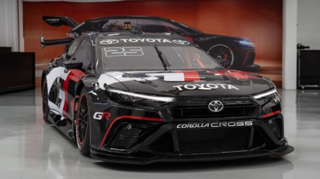 Corolla Cross se convierte en supermáquina con 500 cv, transmisión secuencial, 5G y fibra de carbono en la Stock Car. ¡El SUV ahora corre como nunca antes!