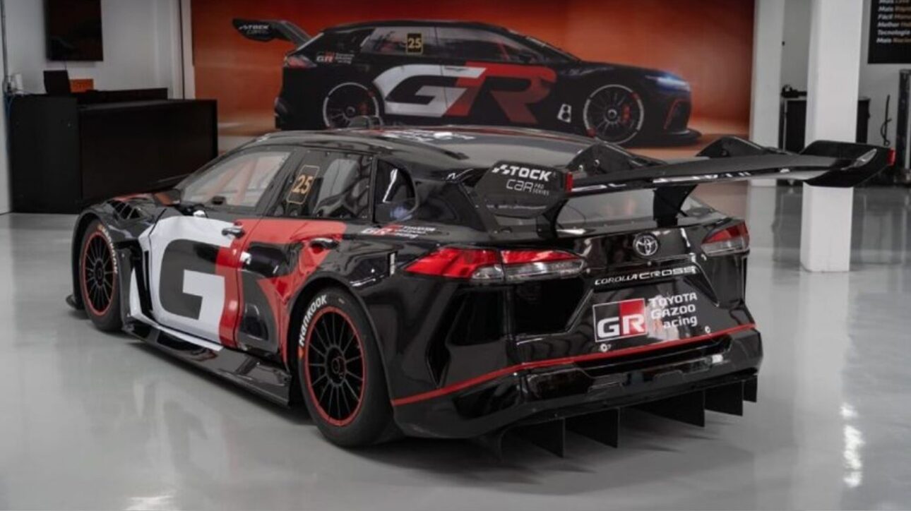 Corolla Cross se convierte en supermáquina con 500 cv, transmisión secuencial, 5G y fibra de carbono en la Stock Car. ¡El SUV ahora corre como nunca antes!