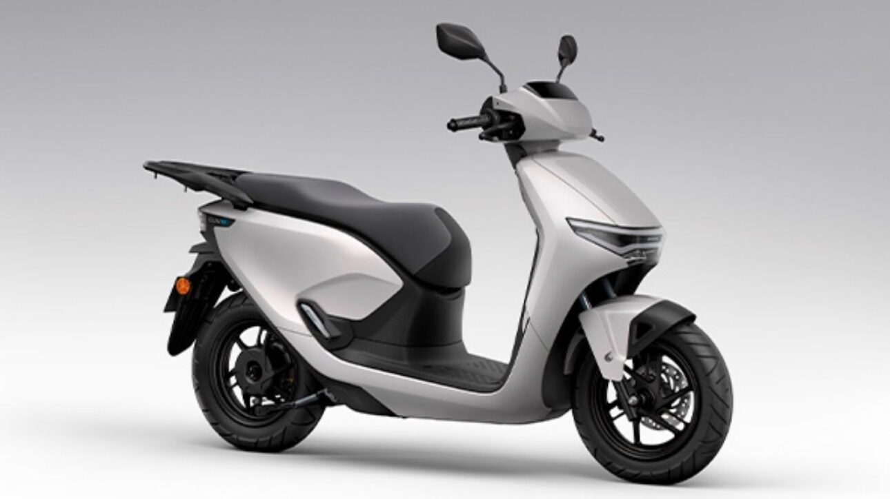 Honda registra scooter eléctrica con autonomía de 80 km y recarga en 6 h, mirando Yamaha, Shineray y VMoto en el mercado brasileño.