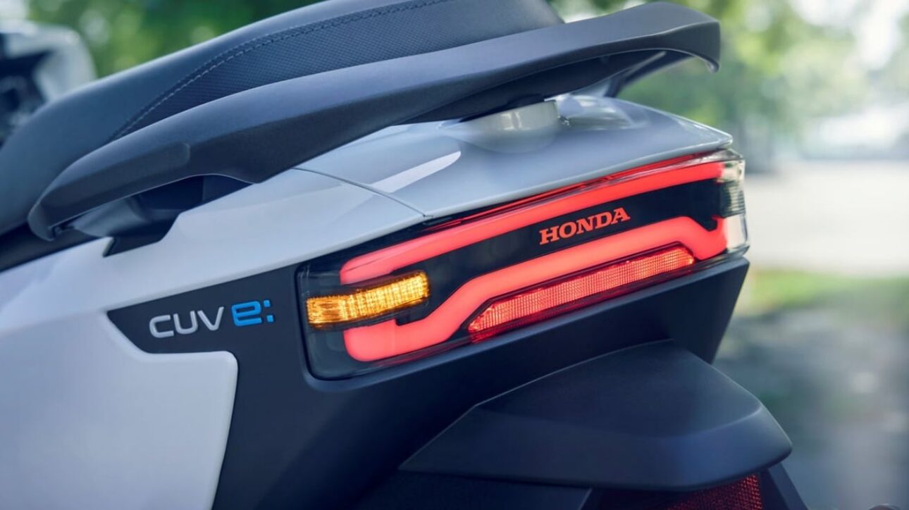 Honda registra scooter eléctrica con autonomía de 80 km y recarga en 6 h, mirando Yamaha, Shineray y VMoto en el mercado brasileño.