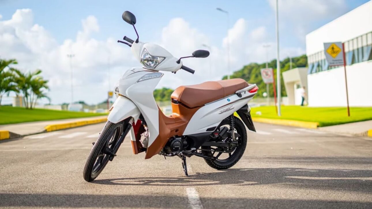 Conozca la Jet 125SS, moto económica de Shineray con tecnología, bajo consumo y excelente relación costo-beneficio. Vea detalles y diferencias en 2025.