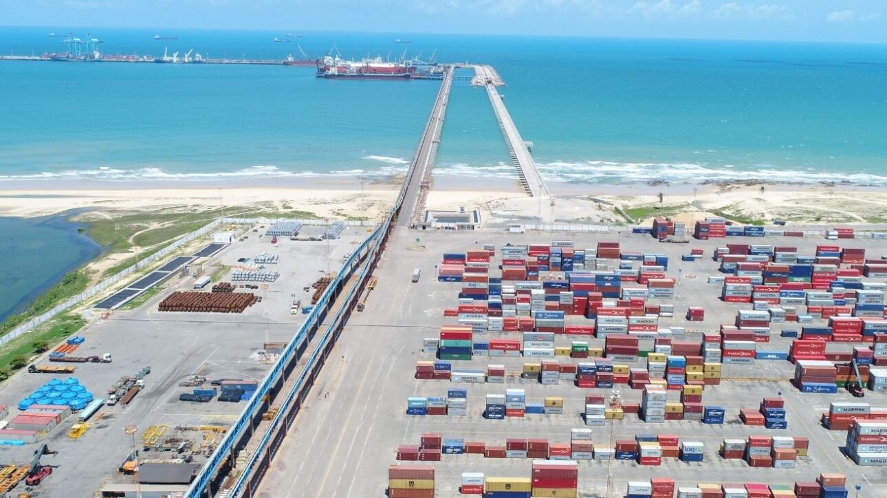 El Complejo de Pecém Invierte Casi R$ 1 Billón para Desafiar el Puerto de Santos y Transformar a Brasil en el Líder Global en Exportaciones. (Imagen/ Divulgación)