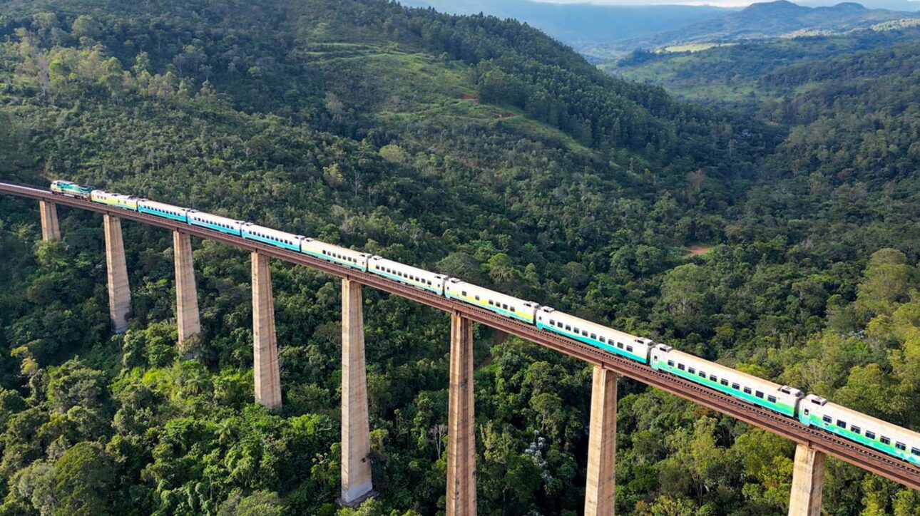 Conozca el mayor paseo de tren de Brasil, ligando Pará y Maranhão en 16 horas, con confort, paisajes únicos y tarifas asequibles.