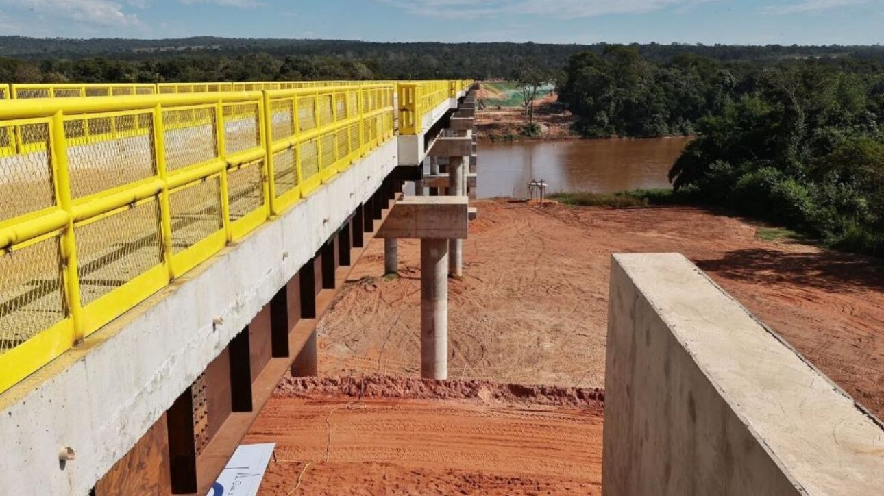 Mato Grosso entrega puente de 460 m de la 1ª ferrovia estatal del país y avanza en la conexión logística con 743 km de rieles rumbo al Puerto de Santos. (Imagen: Mayke Toscano/Secom-MT)