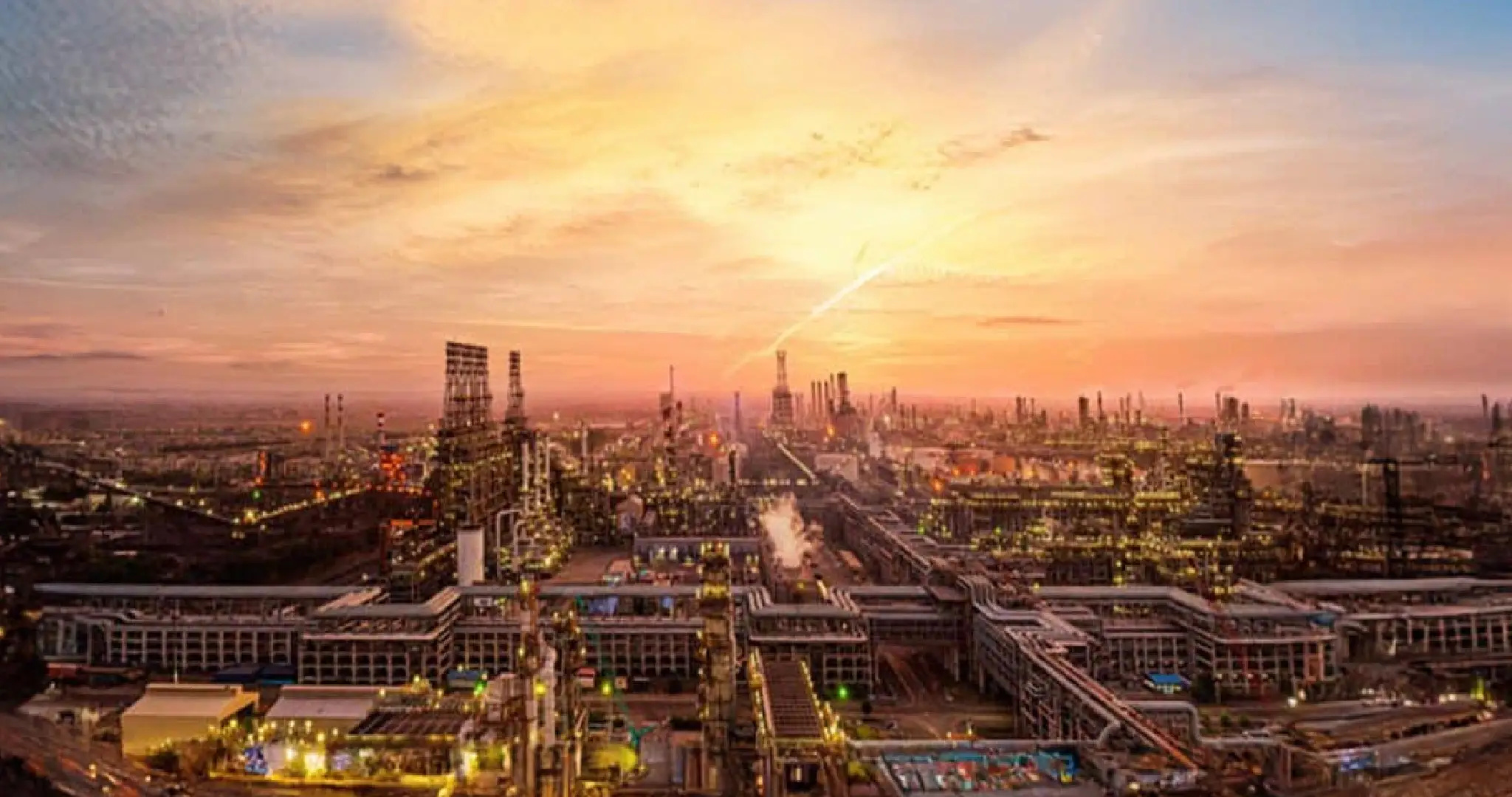 Com capacidade de 1,4 milhão de barris por dia, a refinaria Jamnagar, da Reliance, é a maior do mundo construída em um único local. Veja como a Índia criou um dos maiores complexos industriais do planeta.