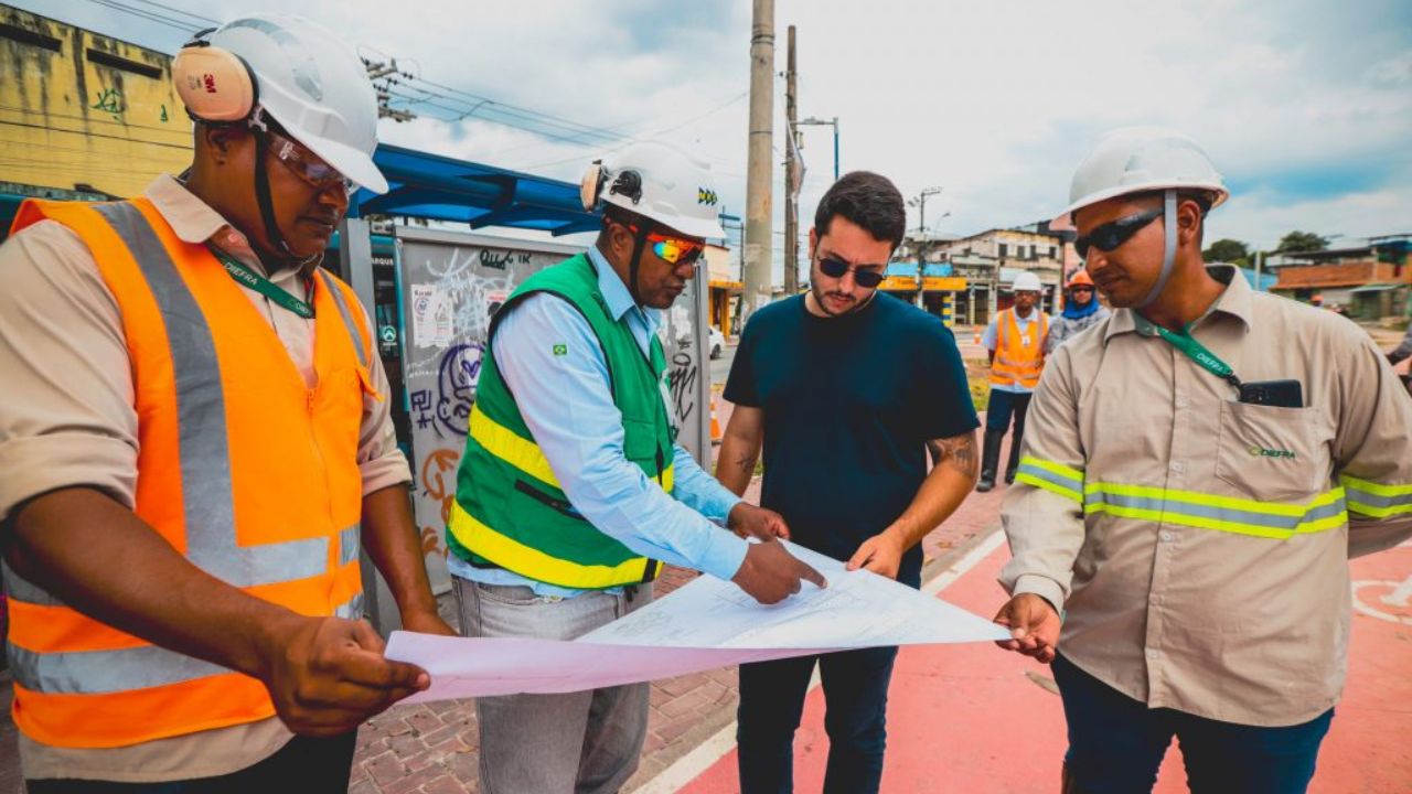 Com obras em andamento no bairro Tomazinho, em São João de Meriti, a MRS Logística está construindo um viaduto de 350 metros, que deve transformar a mobilidade e segurança de pedestres, ciclistas e motoristas. O projeto prevê também ampliação da ciclovia e áreas verdes, em parceria com a Prefeitura.