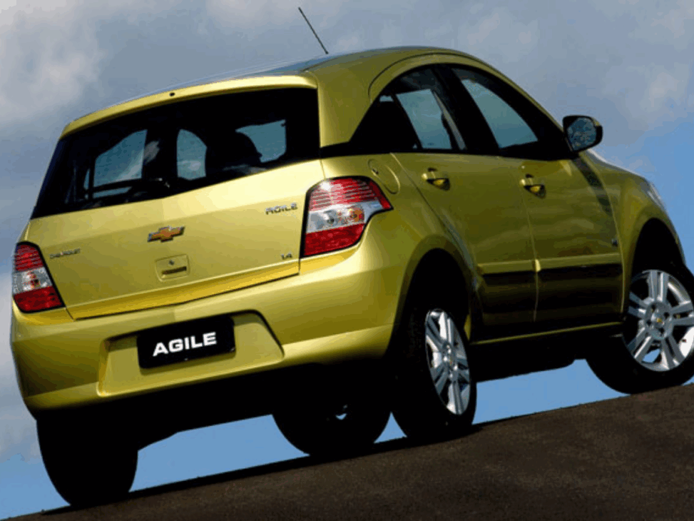 El carro con faro de Corsa que fue odiado por el diseño y hoy es una opción de usado barato y espacioso