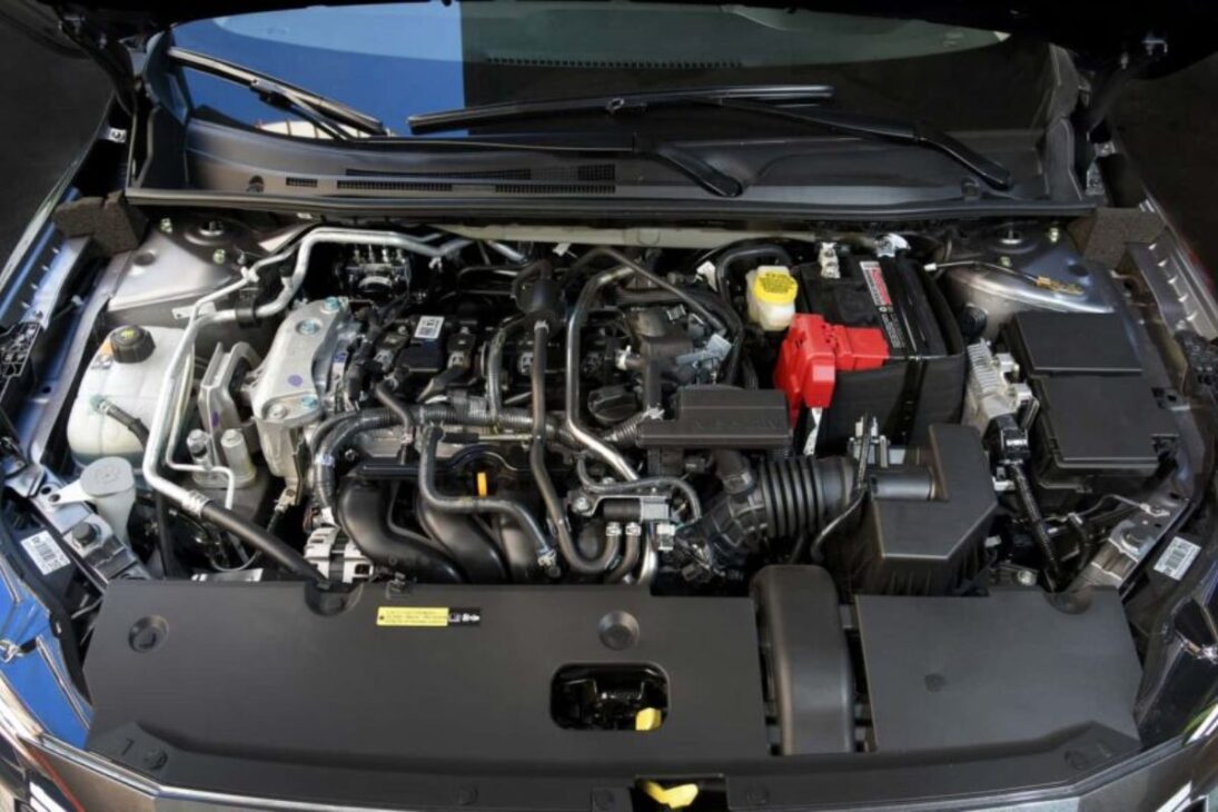 Nuevo Sentra: La Apuesta en el Motor 2.0 Atmosférico para Competir con Jetta Turbo y Corolla Híbrido