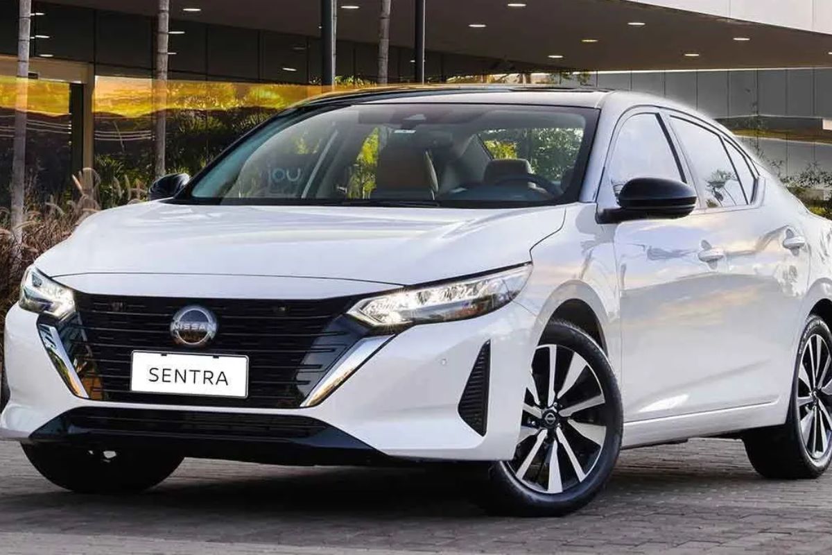 Novo Sentra: A Aposta no Motor 2.0 Aspirado para Brigar com Jetta Turbo e Corolla Híbrido