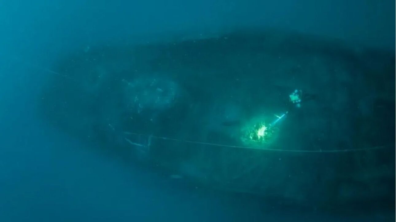 El naufragio fue explorado en la costa de Devon y se encontraron piezas de cerámica.