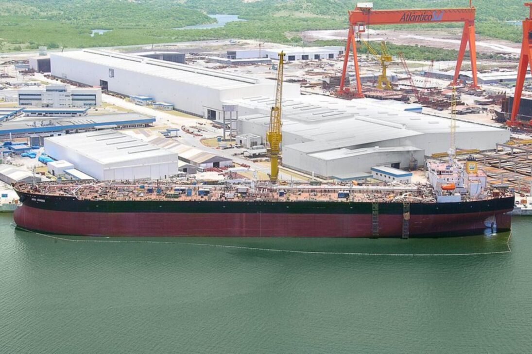 El petrolero de 274 metros y 157 mil toneladas.