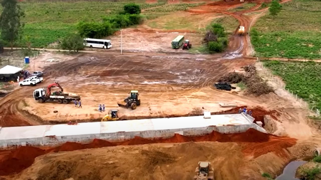 La construcción de la nueva ferrovia entre Salvador y Feira de Santana, con obras previstas para comenzar en los próximos dos años, promete ser un hito en la infraestructura y la movilidad del estado de Bahia. Imagen: Canal del Construction Time