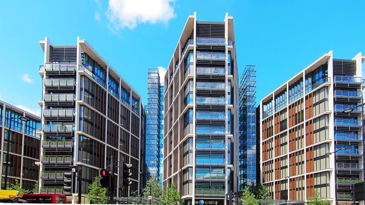 Edificio de lujo a prueba de misiles costó US$ 214 millones — y hoy está prácticamente abandonado en una de las regiones más caras del mundo