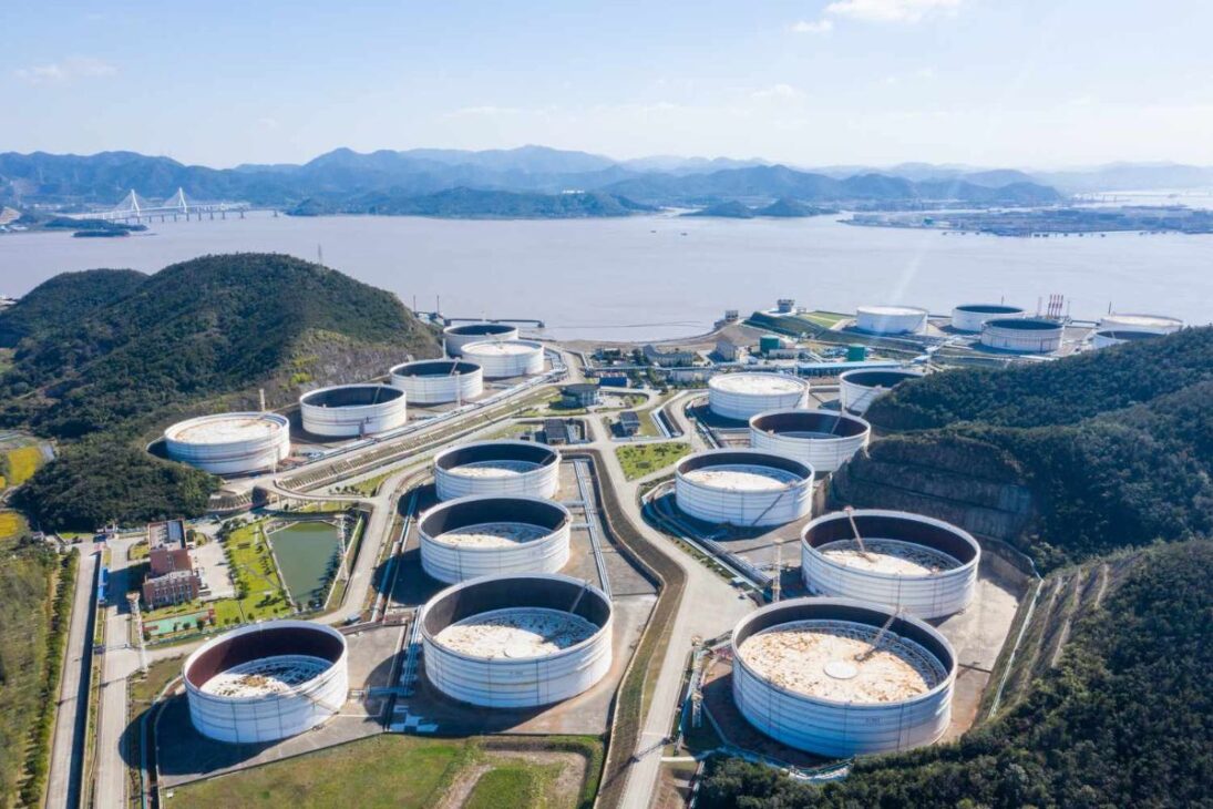 Los 700 millones de barriles de petróleo almacenados en cuevas de sal subterráneas para ser usados en caso de guerra o crisis global