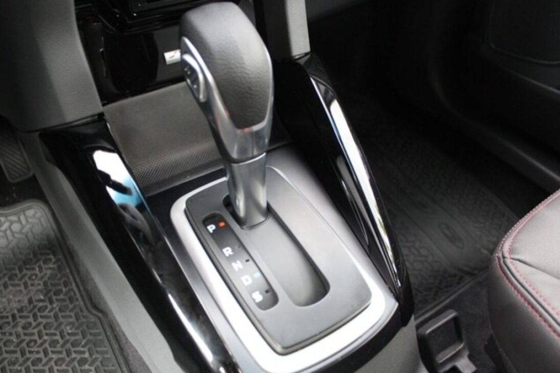 La mala fama se esparció e impactó directamente el mercado de usados. Hoy, comprar uno de los autos equipados con el polémico cambio Powershift requiere un nivel de cautela y conocimiento muy por encima de lo normal. Esta guía detalla cuáles son los modelos, los problemas más comunes y lo que necesitas saber para no convertir el sueño del auto seminuevo en una pesadilla mecánica.