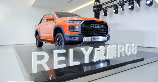 Com visual agressivo, motor híbrido e proposta ousada, a Rely R08 quer ser a nova picape que vai desafiar a hegemonia das grandes montadoras