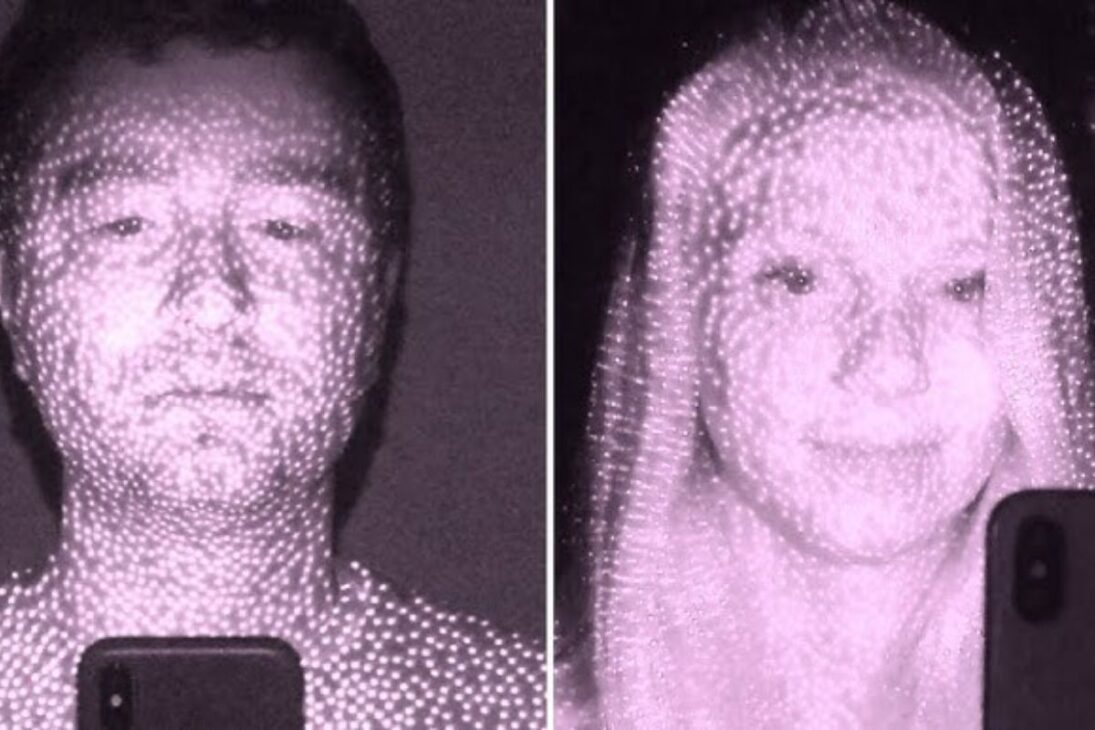 La luz que parpadea no proviene de la cámara fotográfica, sino del sistema de cámara TrueDepth, introducido por primera vez con el iPhone X. Este sistema es el responsable de la tecnología del Face ID y utiliza un conjunto de sensores que emiten luz infrarroja (IR).