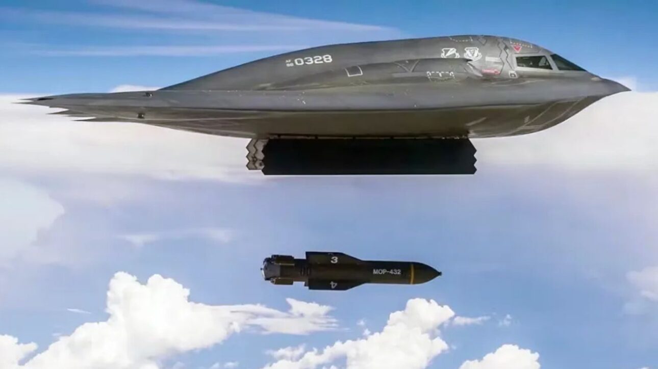 bombardeiro americano lançando a bomba destruidora de bunkers em teste