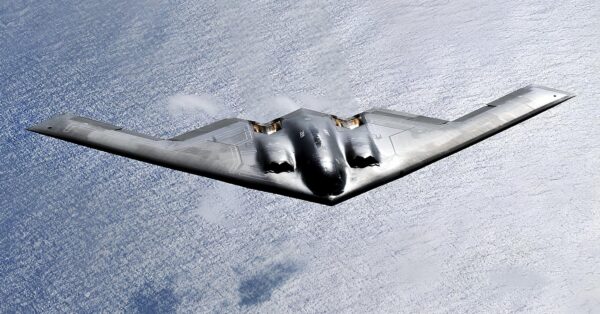 O avião militar mais caro do mundo: foi criado para escapar de radares e custava US$ 2 bilhões por unidade, mas durou só 10 anos em operação — e isso ainda intriga especialistas