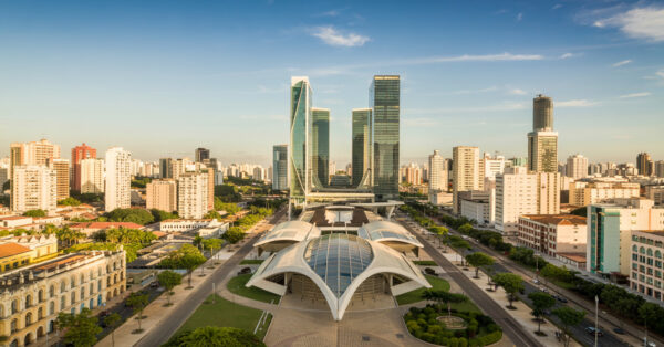 A capital nordestina que superou a crise com tecnologia, qualificação técnica e equilíbrio nas contas públicas — e hoje atrai grandes investimentos