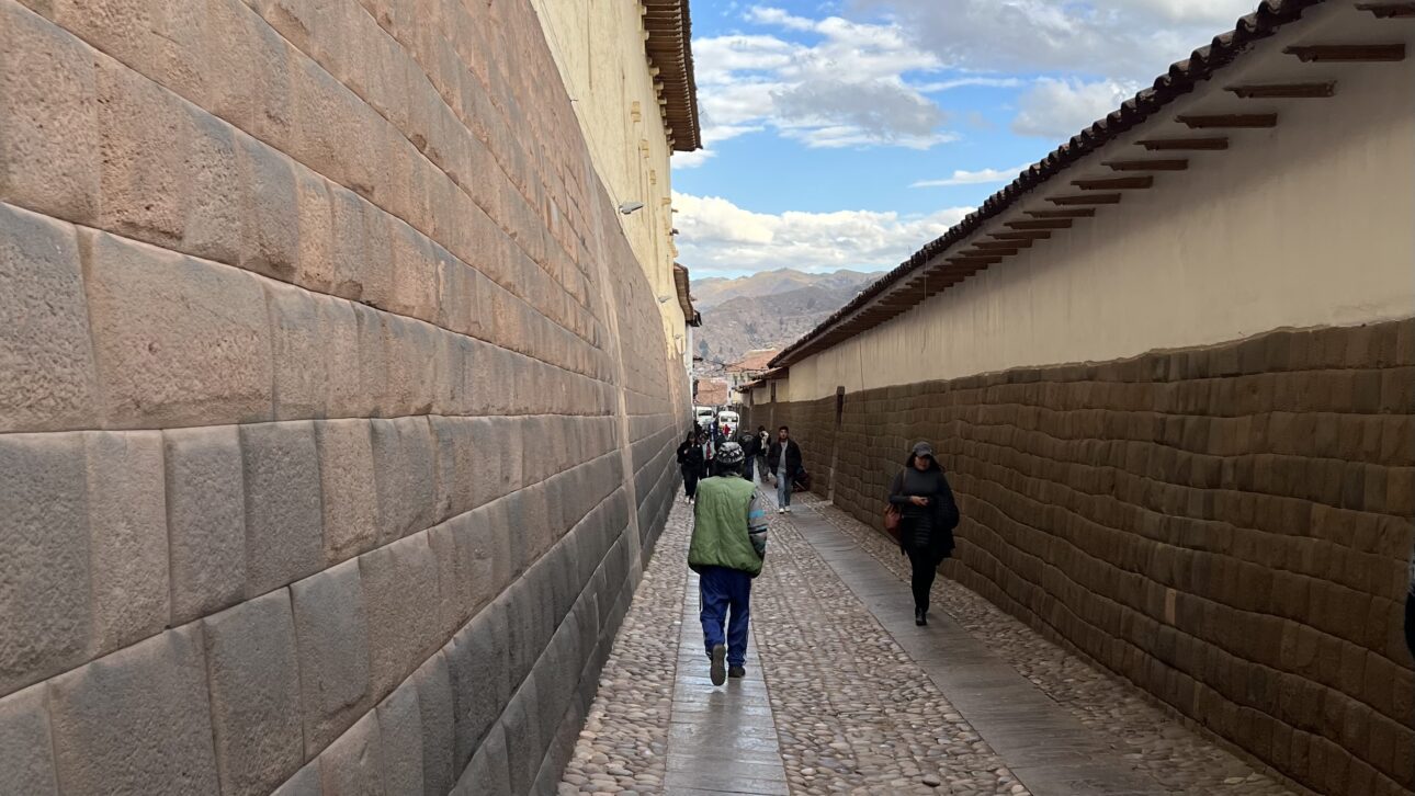 Técnicas de ingeniería inca con encaixe de pedras e obras hidráulicas