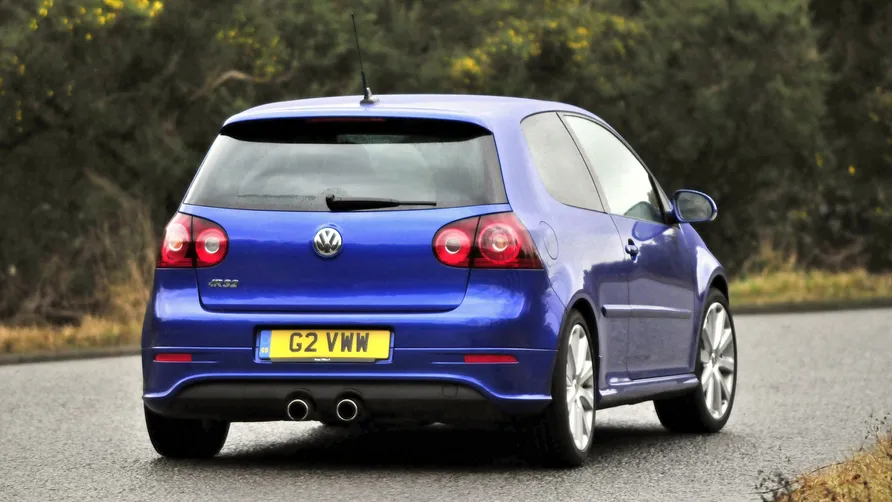 CEO de Bugatti sorprende al conducir un raro Golf R32. Una mezcla única de tradición, potencia y pasión que va más allá de los hipercarros. (Imagen/ divulgación)
