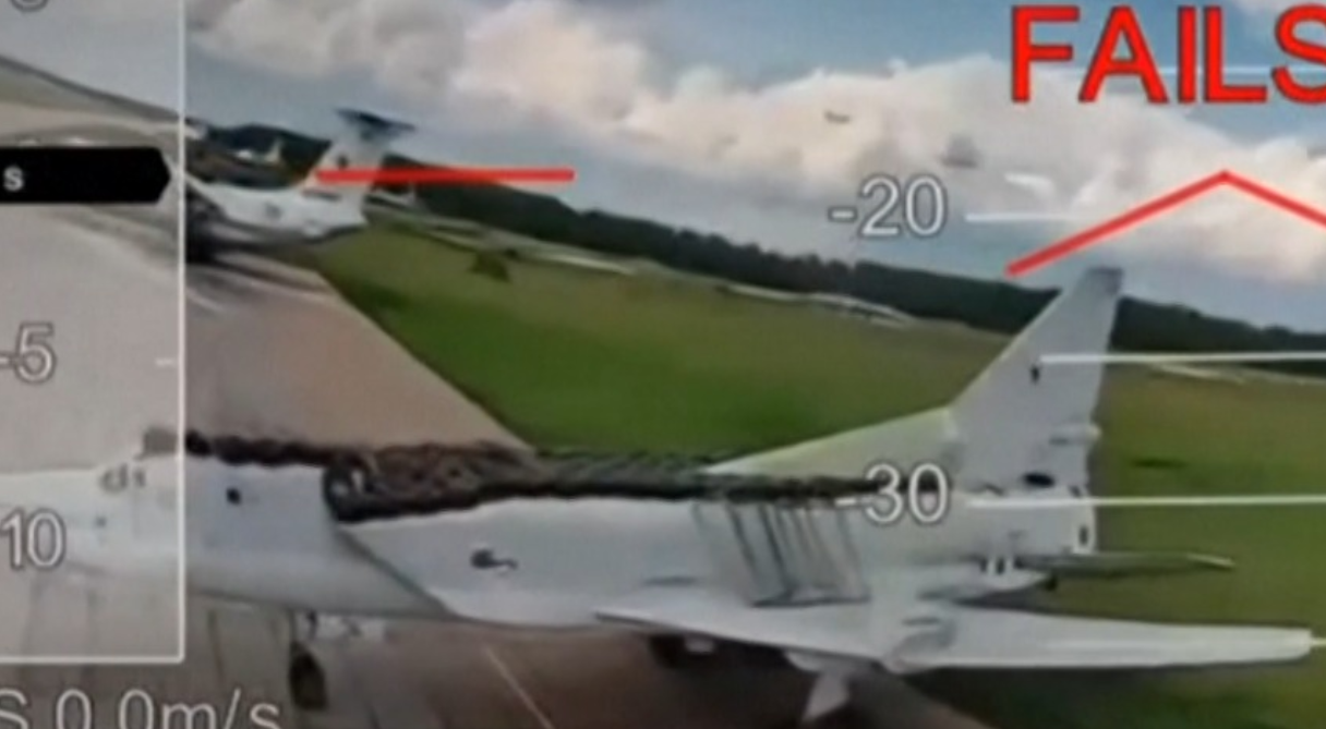 Rusia usa neumáticos para proteger aviones de ataques de drones ucranianos en una estrategia curiosa que mezcla improvisación y alta tecnología.