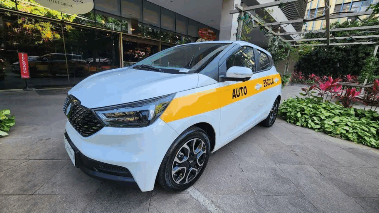 JMEV lanza en Brasil el EV3, el primer coche eléctrico con cambio manual, enfocado en autoescuelas y con precio por debajo de R$ 100 mil. (Imagen: Thiago Ventura/CNN)