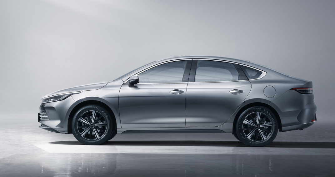 BYD King, uno de los coches de la marca china que circulan por Brasil. (Imagen: divulgación)