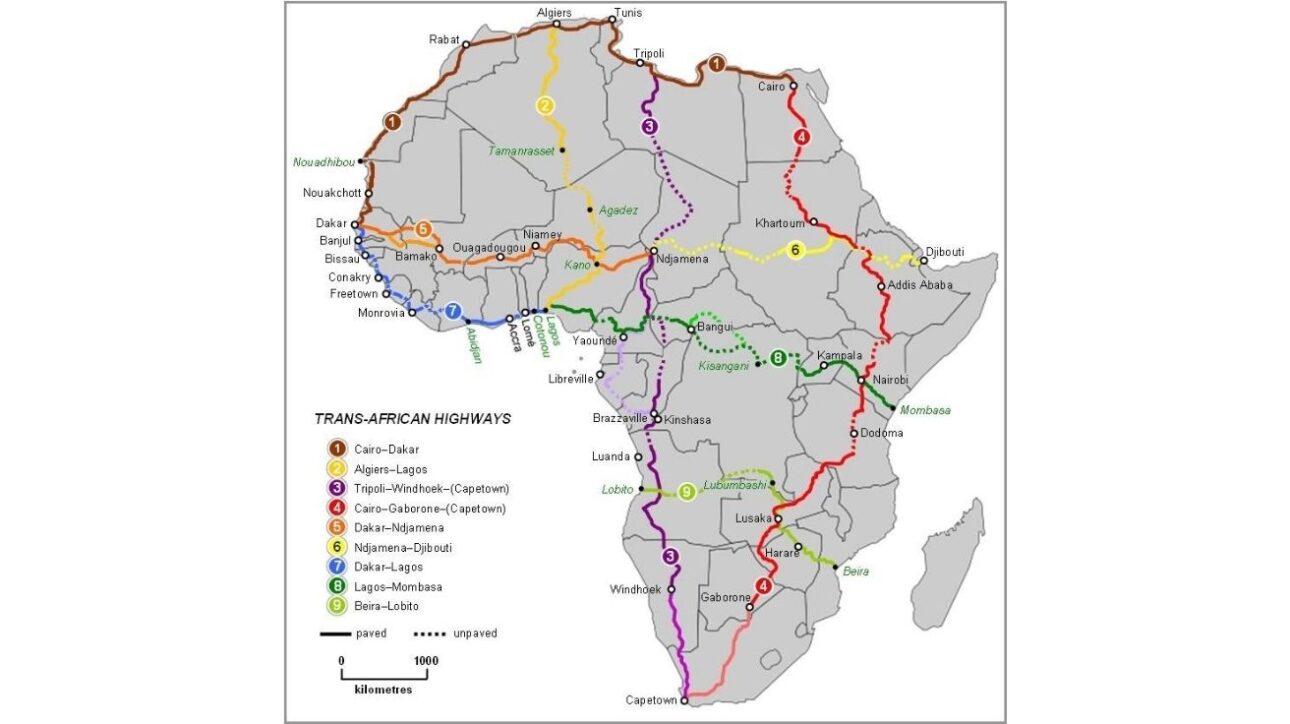 Mapa colorido de las carreteras transafricanas mostrando conexiones viales entre países de África, incluida la mayor carretera de África de Cairo a Ciudad del Cabo