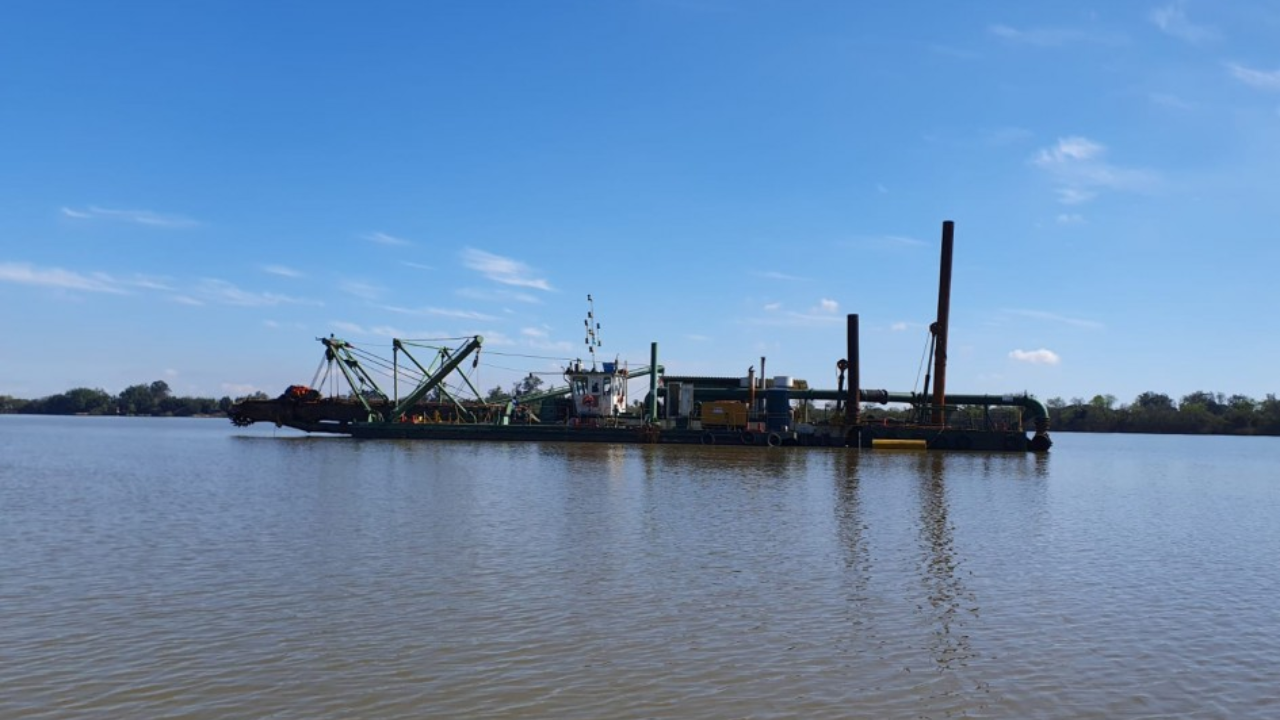 Portos RS prevê R$ 60 milhões em investimentos até 2025 para dragagem e modernização das hidrovias gaúchas, incluindo obras no Porto de Rio Grande e Porto Alegre.