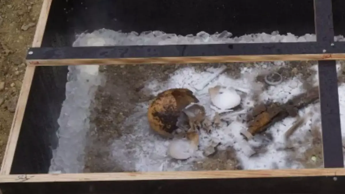 Príncipe do Gelo, Arqueólogos, Achado, Menino, Artefatos de Luxo