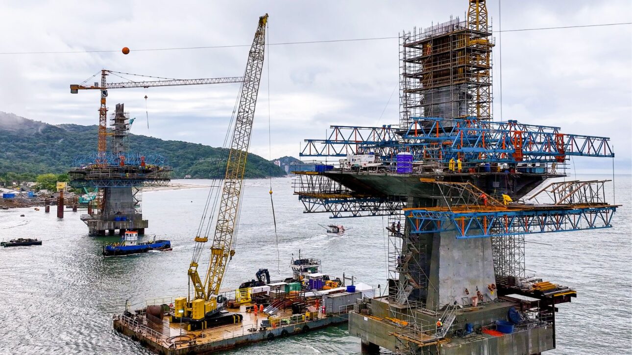 El Puente de Guaratuba avanza 65% en la costa de Paraná, con una inversión de R$ 400 millones, uniendo Matinhos y Guaratuba. Saiba mais.