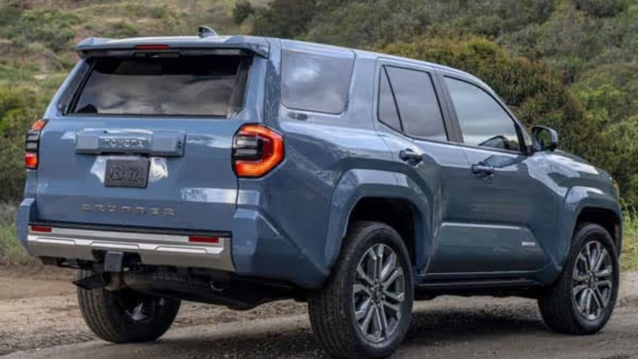 Toyota 4Runner híbrido es registrado en Brasil con 330 cv, caja de 8 marchas y paquete Safety Sense. Entiende cómo puede impactar el segmento.