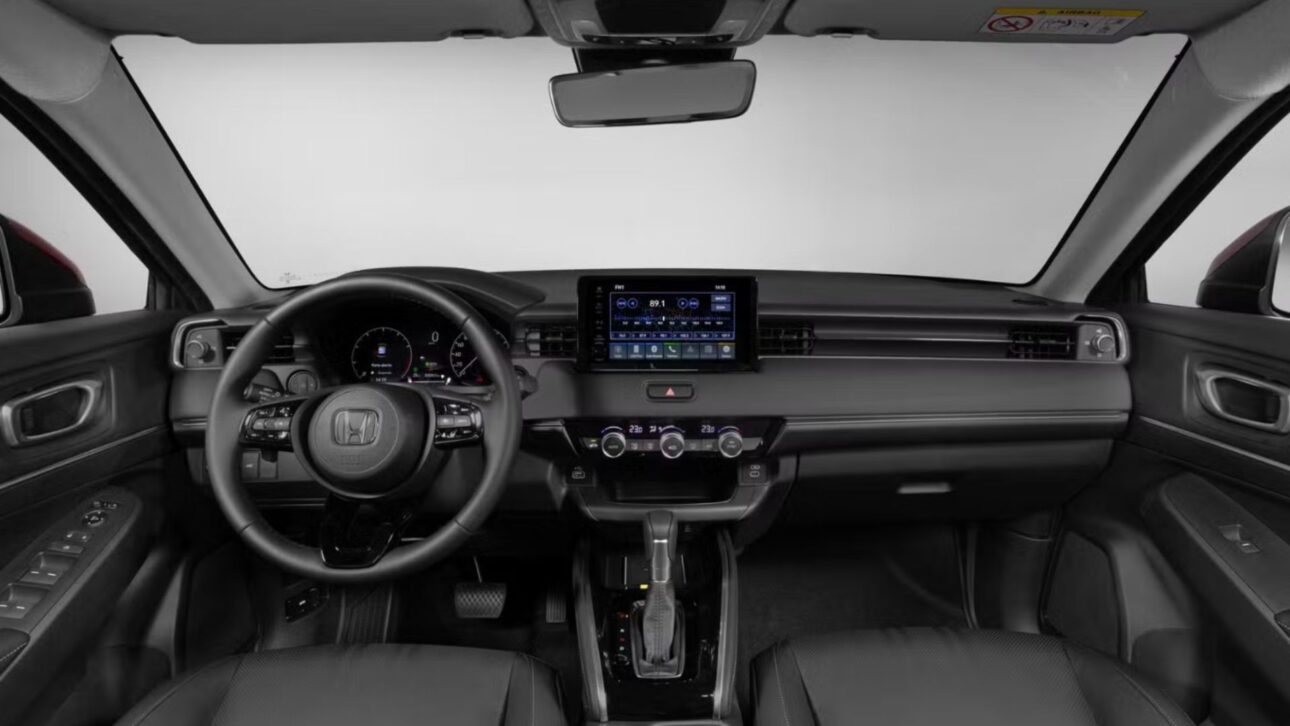 Conoce el nuevo Honda HR-V 2026: diseño actualizado, motor turbo eficiente y paquete tecnológico ampliado. Consulta versiones, precios y novedades.