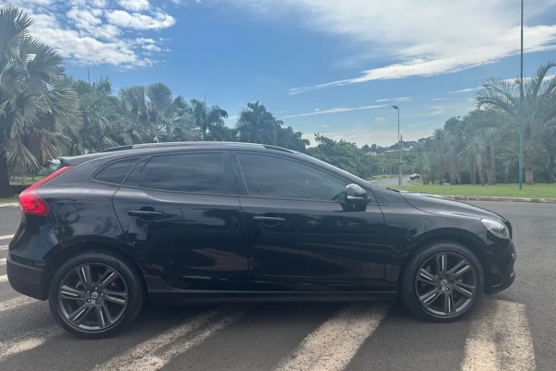 5 coches de lujo usados que cuestan menos que un SUV nuevo y aún impresionan