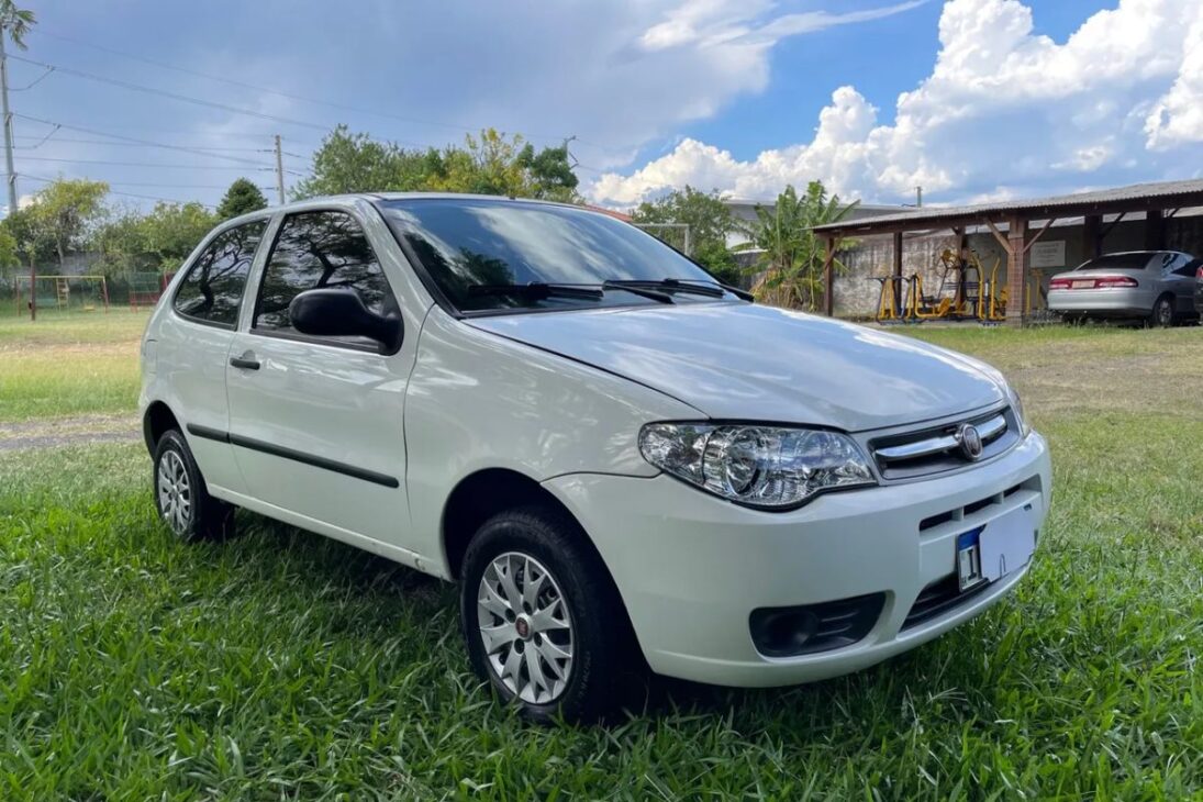 5 mejores coches hasta 30 mil reales que hacen hasta 16 km/l y no pesan en el bolsillo
