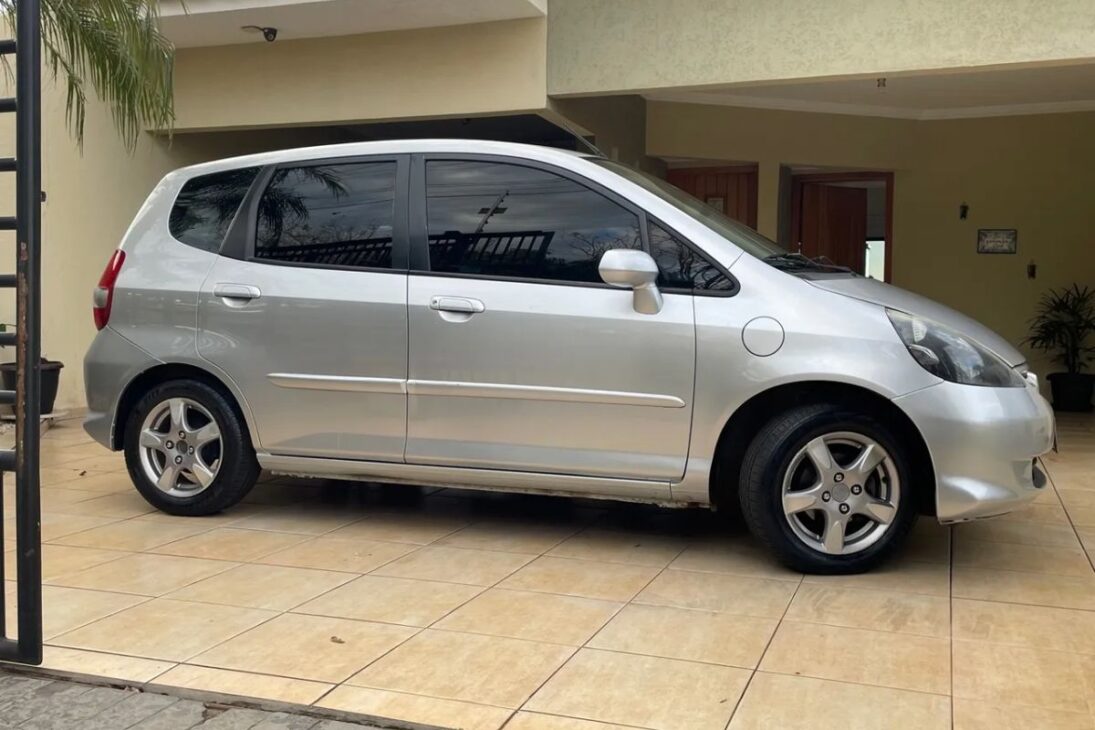 5 mejores coches hasta 30 mil reales que hacen hasta 16 km/l y no pesan en el bolsillo