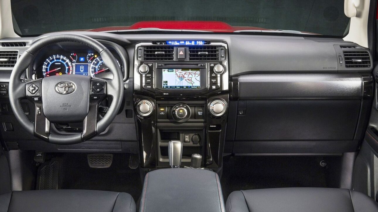 Toyota 4Runner híbrido es registrado en Brasil con 330 cv, caja de 8 marchas y paquete Safety Sense. Entiende cómo puede impactar el segmento.