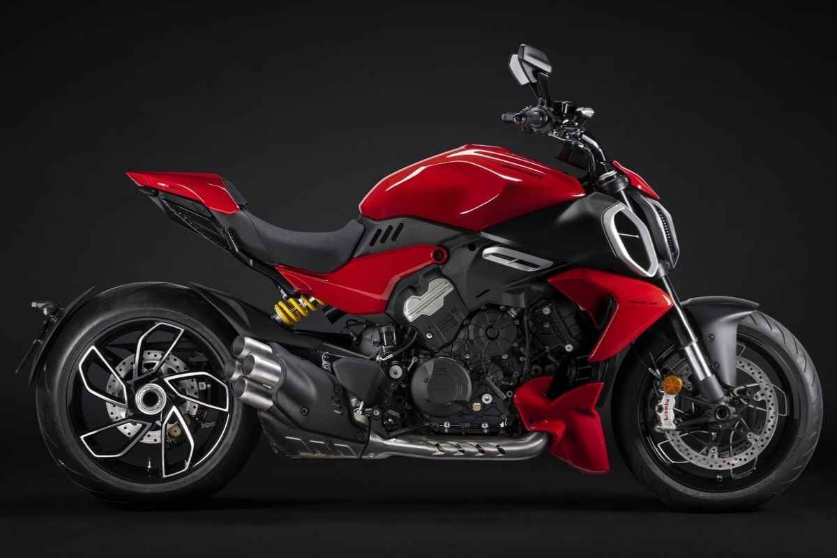Ducati Diavel V4 2024: a moto de 168 cv eleita a mais bonita do mundo