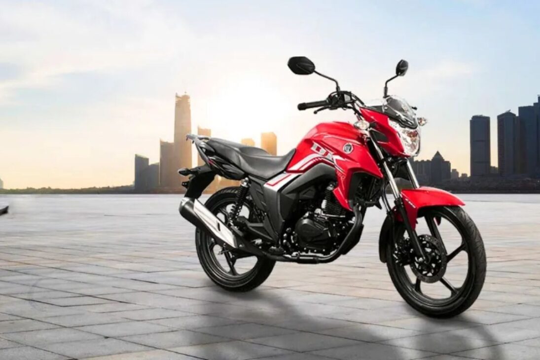 La Haojue DK 160 2025 hace hasta 45 km/l, con motor de 162cc y 15 caballos, y alcanza la velocidad máxima de 127 km/h