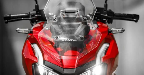 Honda ADV 160 2025: tudo sobre a scooter aventureira com novo motor e preço de R$ 24 mil