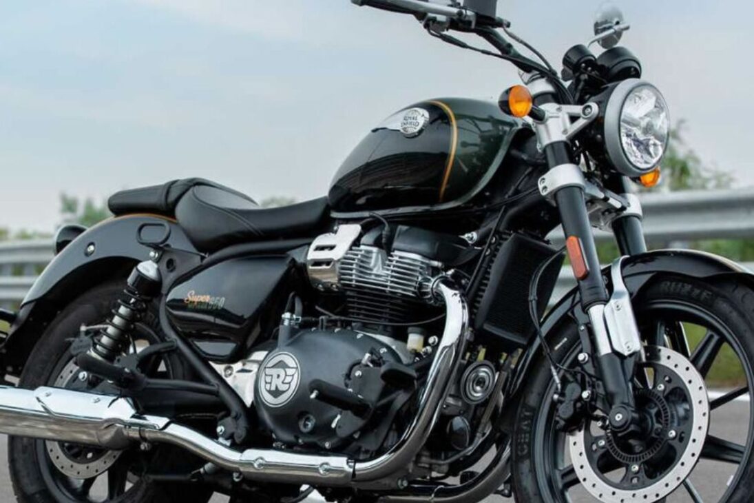 La Royal Enfield Super Meteor 650 hace 25 km/l, con motor de 648 cilindradas y alcanza la velocidad máxima de 160 km/h