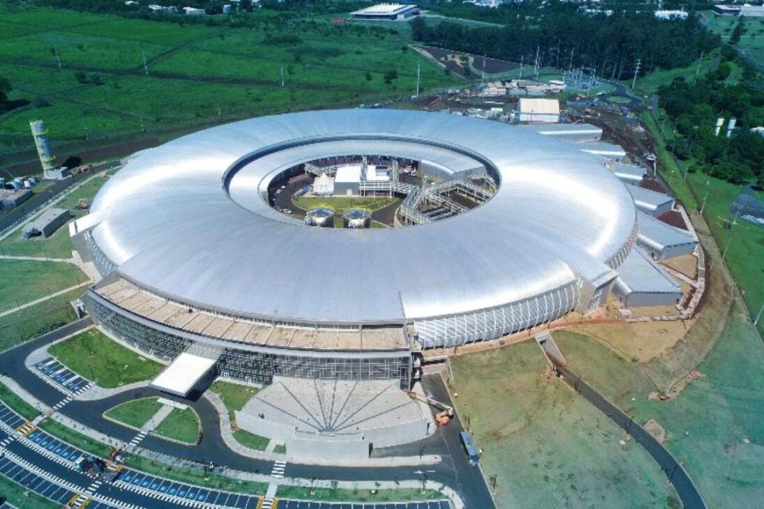 La máquina brasileña de R$ 1,8 mil millones que ve el átomo: cómo el Sirius está cambiando la ciencia nacional en 2025