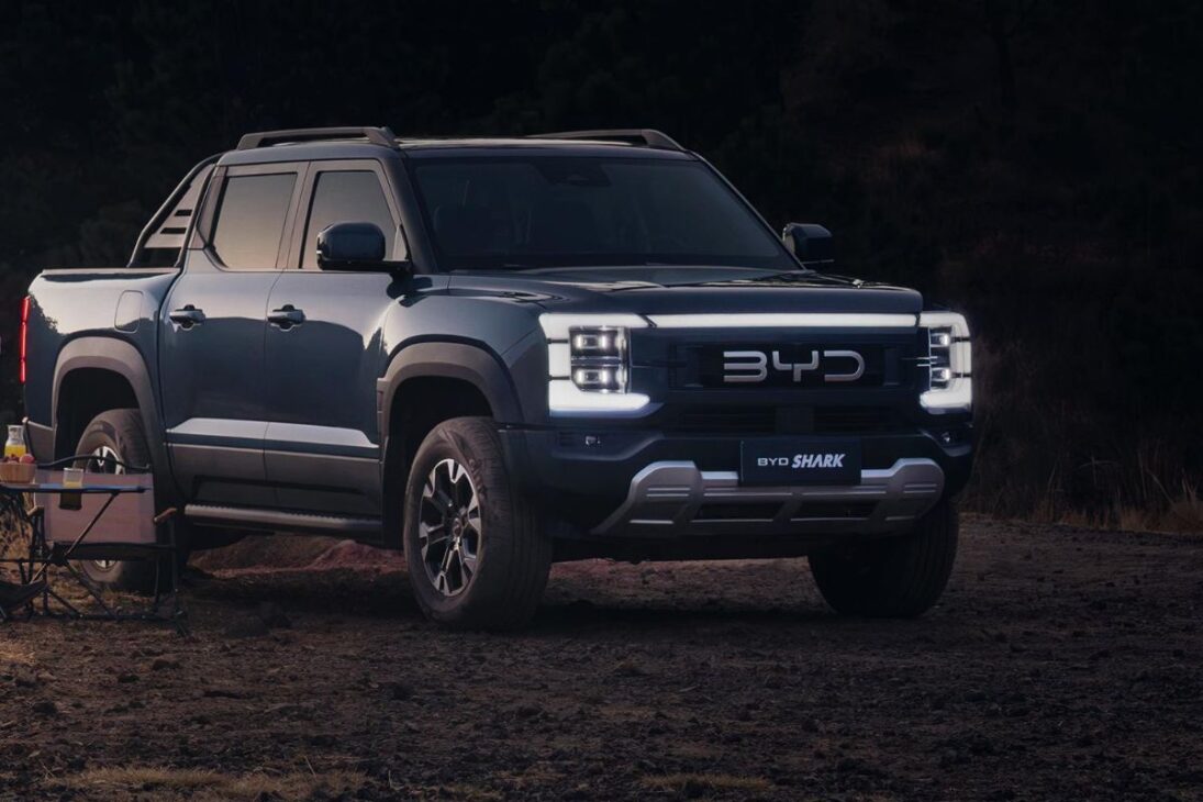 BYD lanza en Brasil la pick-up Shark 2026 con 430 cv, autonomía de 840 km y precio de Hilux para revolucionar el mercado