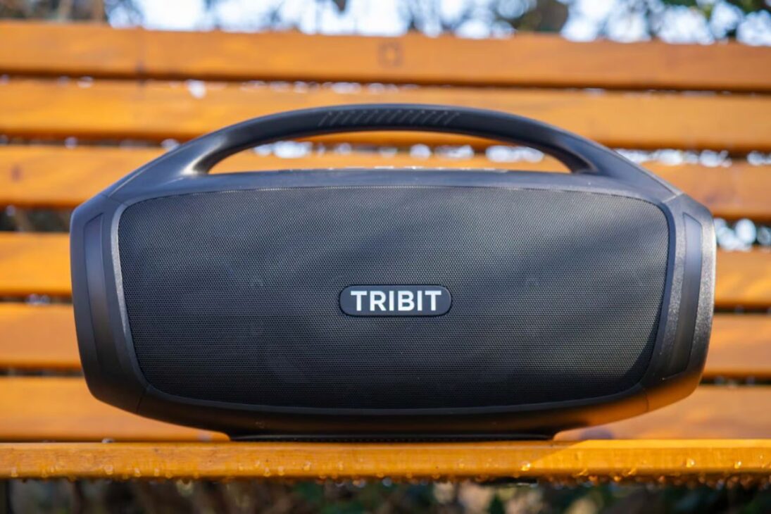 Caja de sonido con 200W, karaoke, 30h de batería desafía JBL y cuesta menos de lo que imaginas